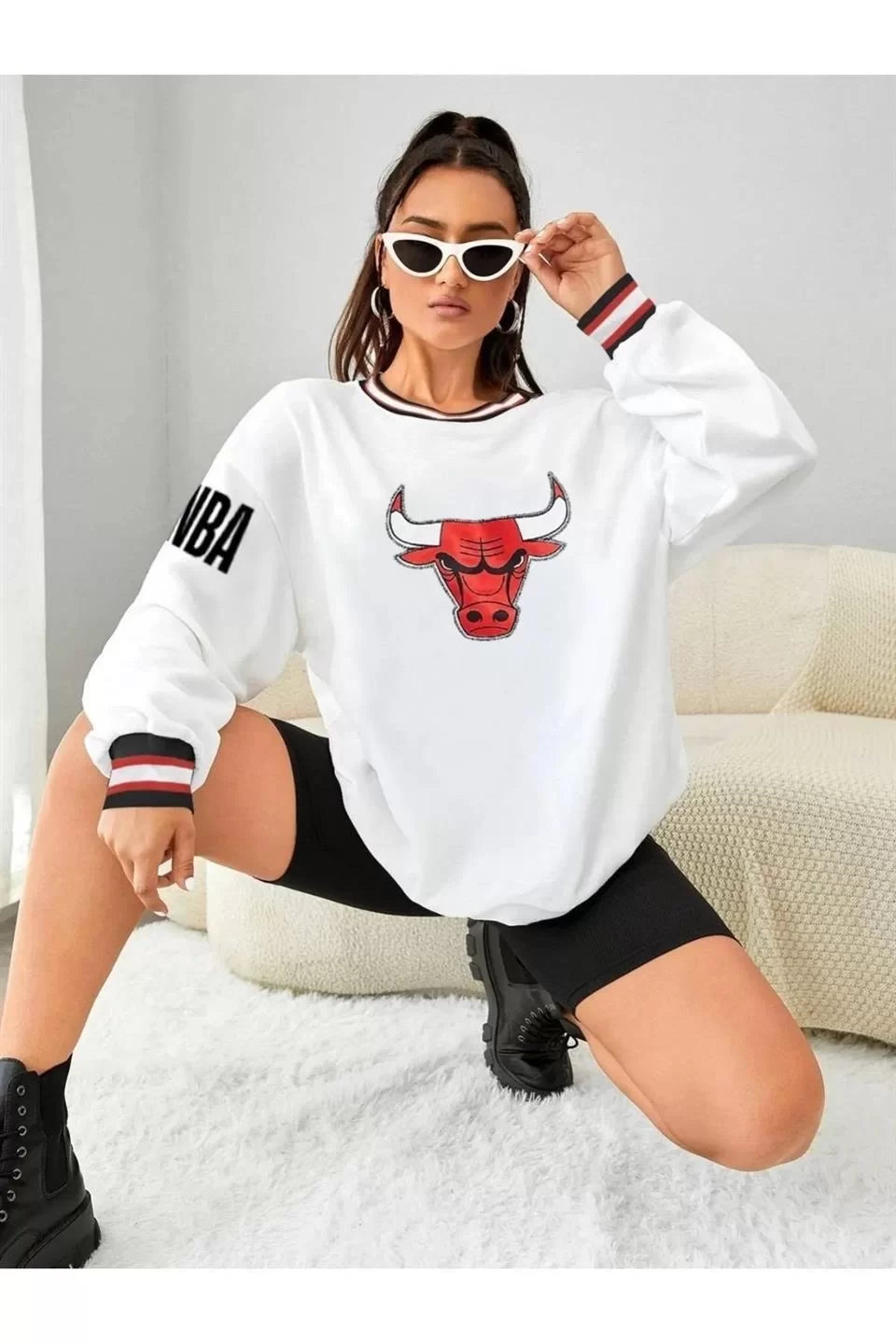 Kadın Nakışlı Oversize Sweatshirt - Beyaz